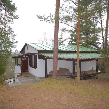 Semesterbostad Holiday In 37203 Pnovany